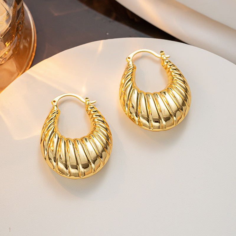 Crescent shrimp U-shaped 18k gold-plated hollow earrings